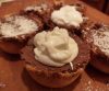 Mini tarte cu branza si ciocolata
