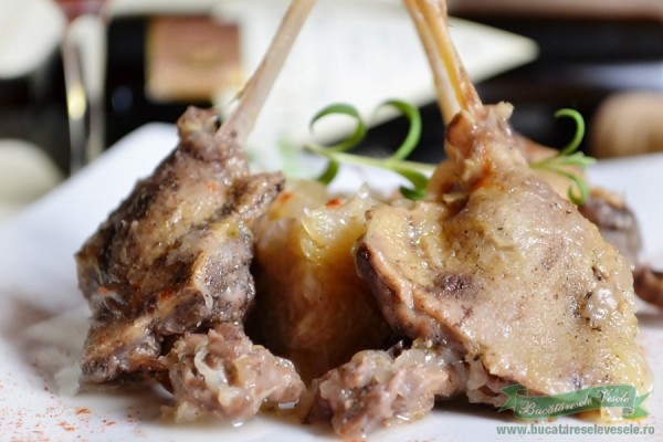 rata-pe-varza-cu-vin-aproape