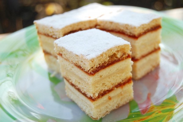 albinita-prajitura-cu-miere-chiriac-raluca-marina