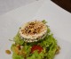 Salata cu nuci, stafide si branza de capra