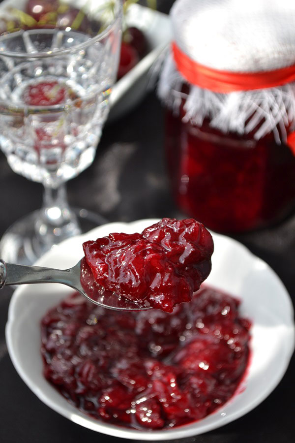 dulceata-de-visine-2