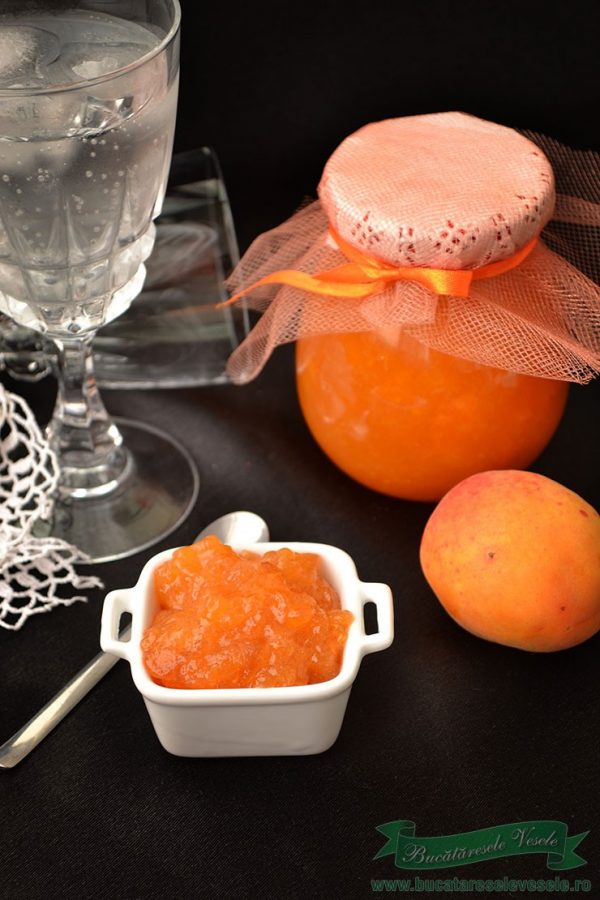 Dulceata de caise la rece 