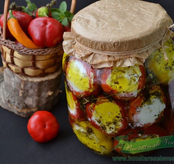 Ardei umpluti cu branza feta