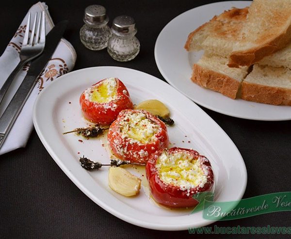 Ardei umpluti cu branza feta