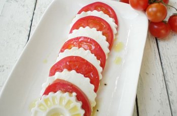 salata caprese cu miez de lapte