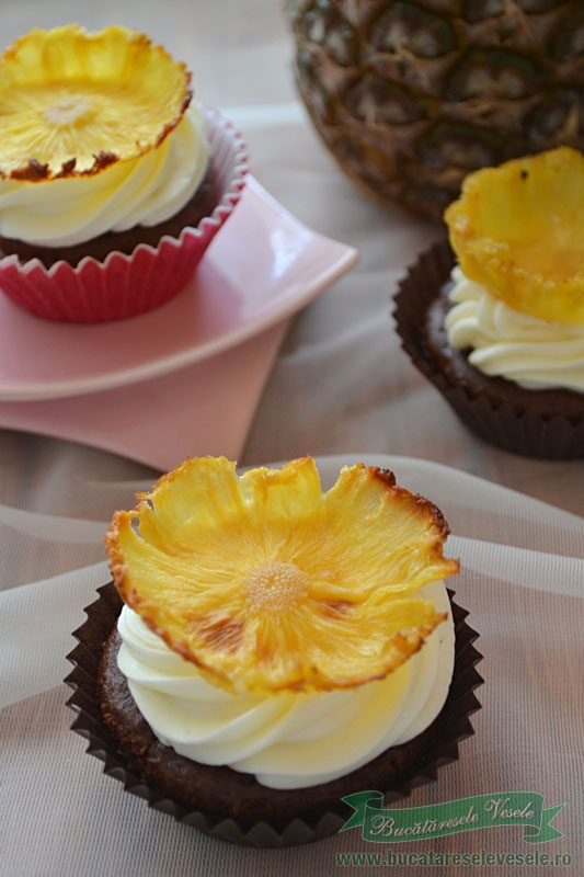 muffins-cu-ananas-si-mascarpone-delaco-5