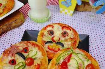 Pizza Funny cu Ciuperci