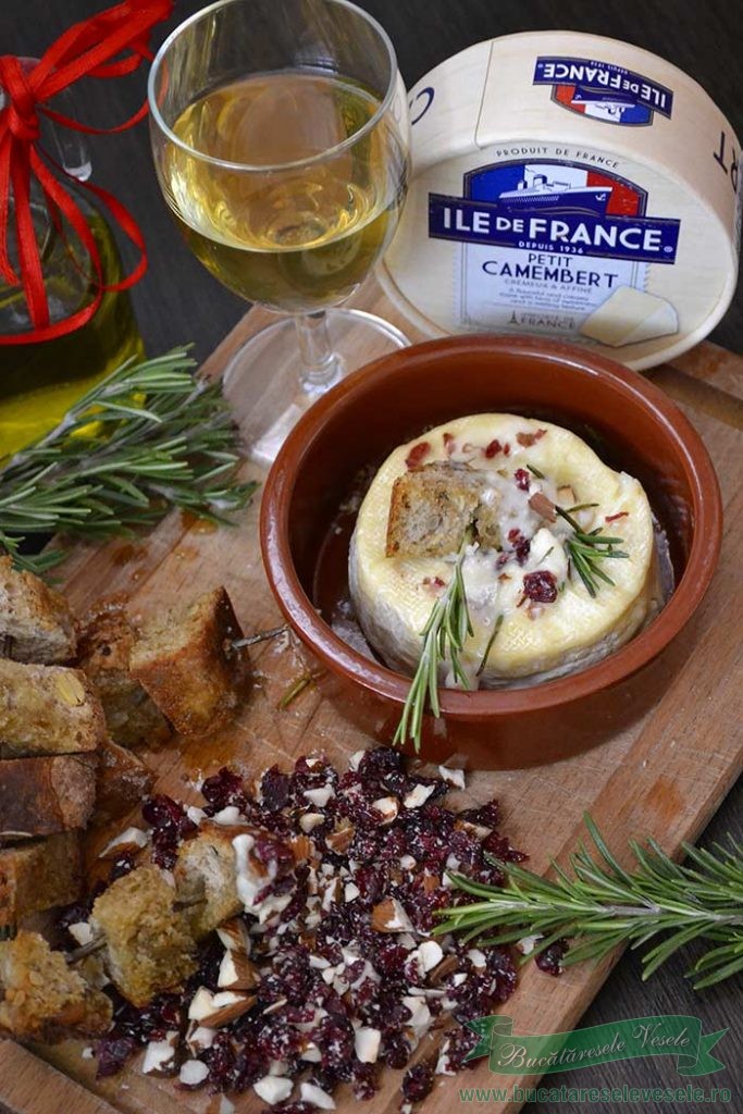 camembert-la-cuptor-cu-migdale-si-merisoare