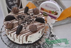 Cheesecake cu Oreo si Ferrero Rocher
