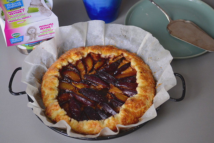 Galette cu prune si crema de branza