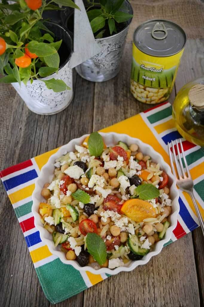 salata cu paste orzo si naut Sun Food
