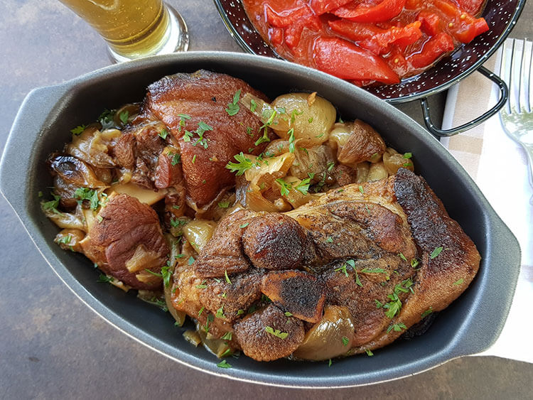 Rasol de porc cu bere la cuptor