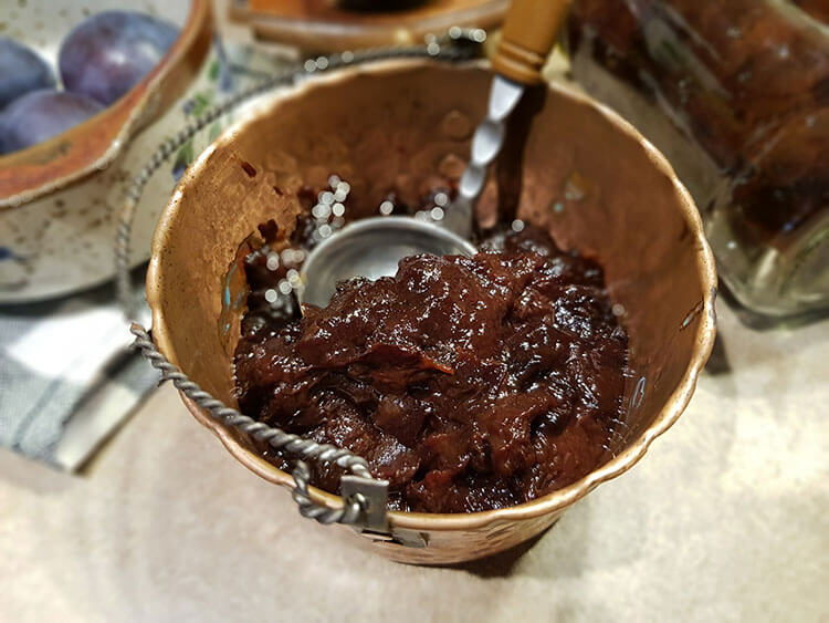 Dulceata de prune la cuptor