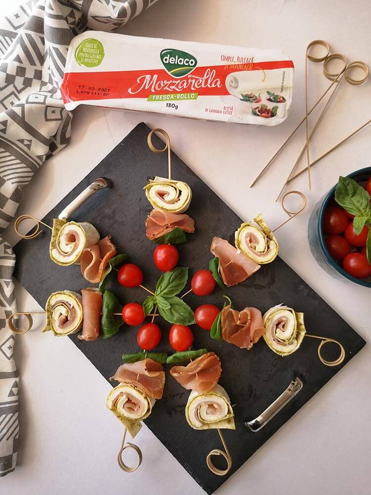 aperitive cu mozzarella fresca rollo