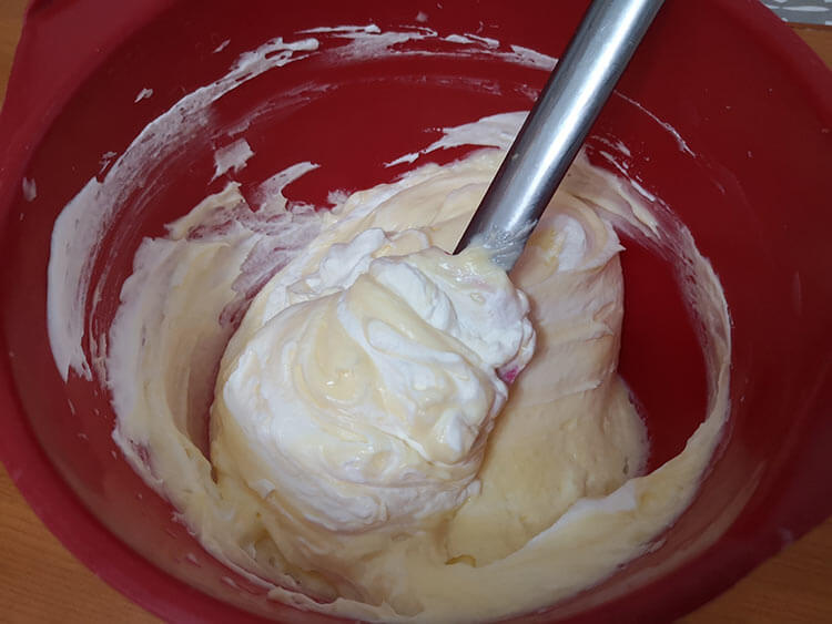 crema de vanilie cu frisca