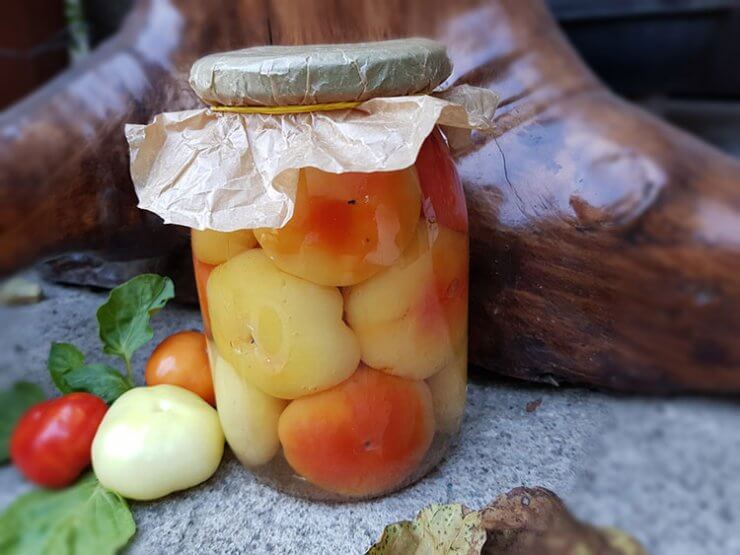 Gogosari semi iuti cu otet- Ecetes alma paprika