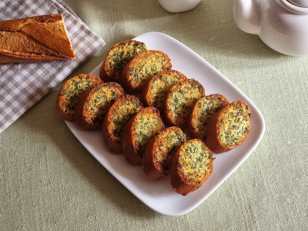 Paine prajita la friteuza cu aer cald