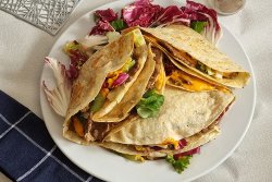 Quesadilla cu carne tocata