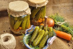 Castraveti dulce-acrisori picanti