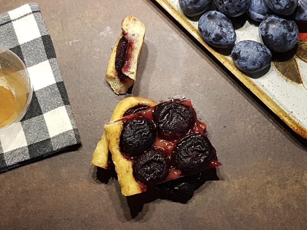 Cocorada cu Prune - Mosocoarne