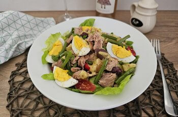 salata nicoise- reteta frantuzeasca