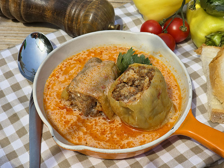 Ardei umpluti cu martas