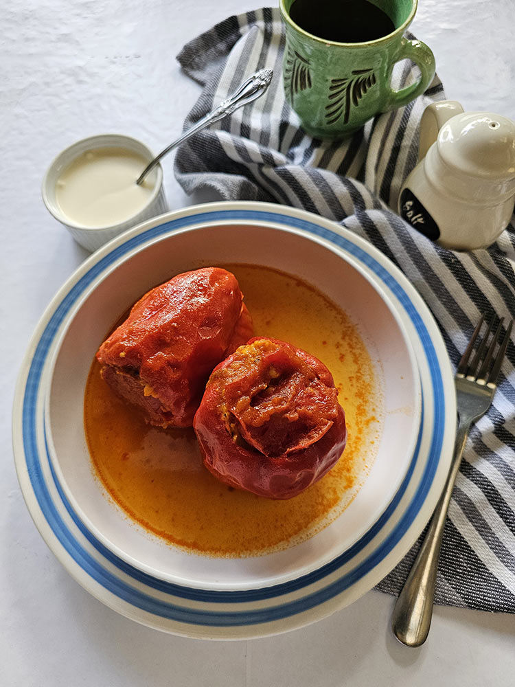 Ardei umpluti cu bulgur si carne de pasare