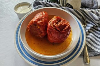 Ardei umpluti cu bulgur si carne de pasare