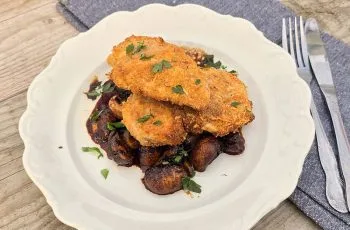 Piept de pui crocant cu parmezan