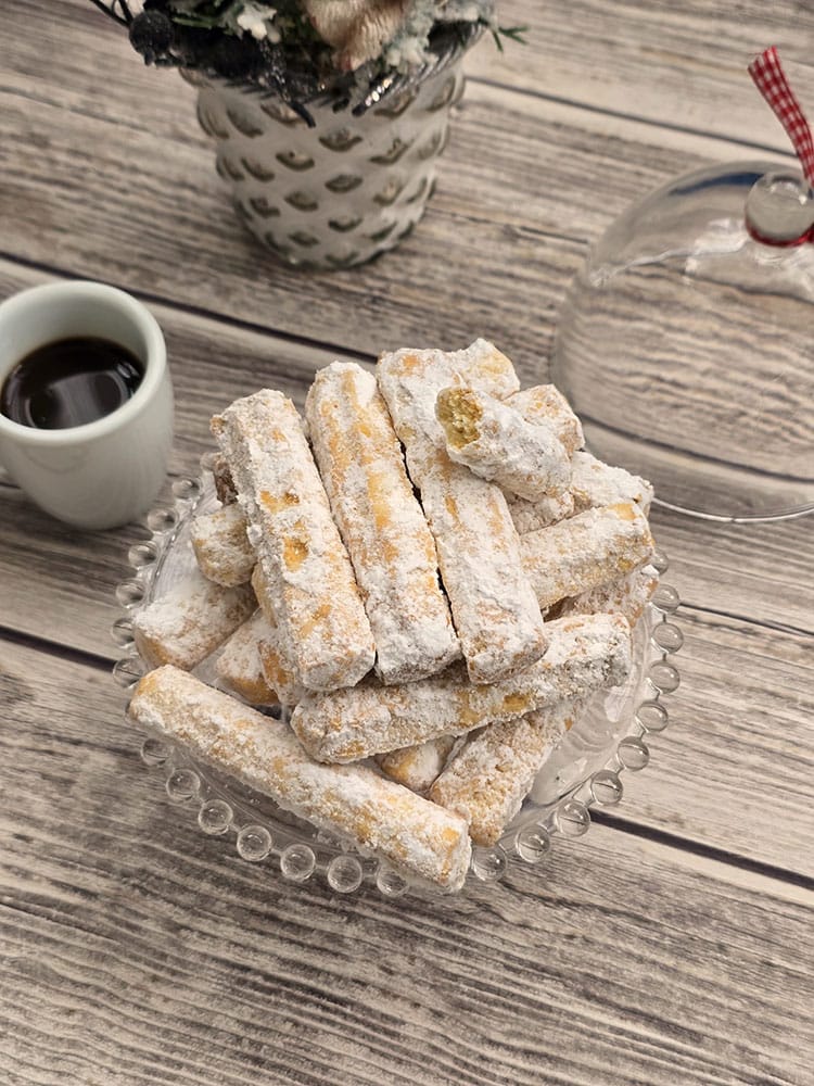 Biscuiti spritati cu untura