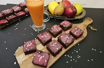 Prajitura de post cu morcov si sfecla