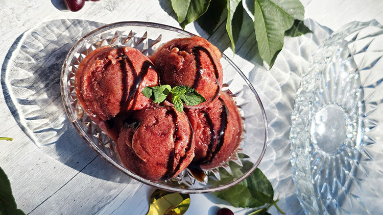 Sorbet de cirese cu miere